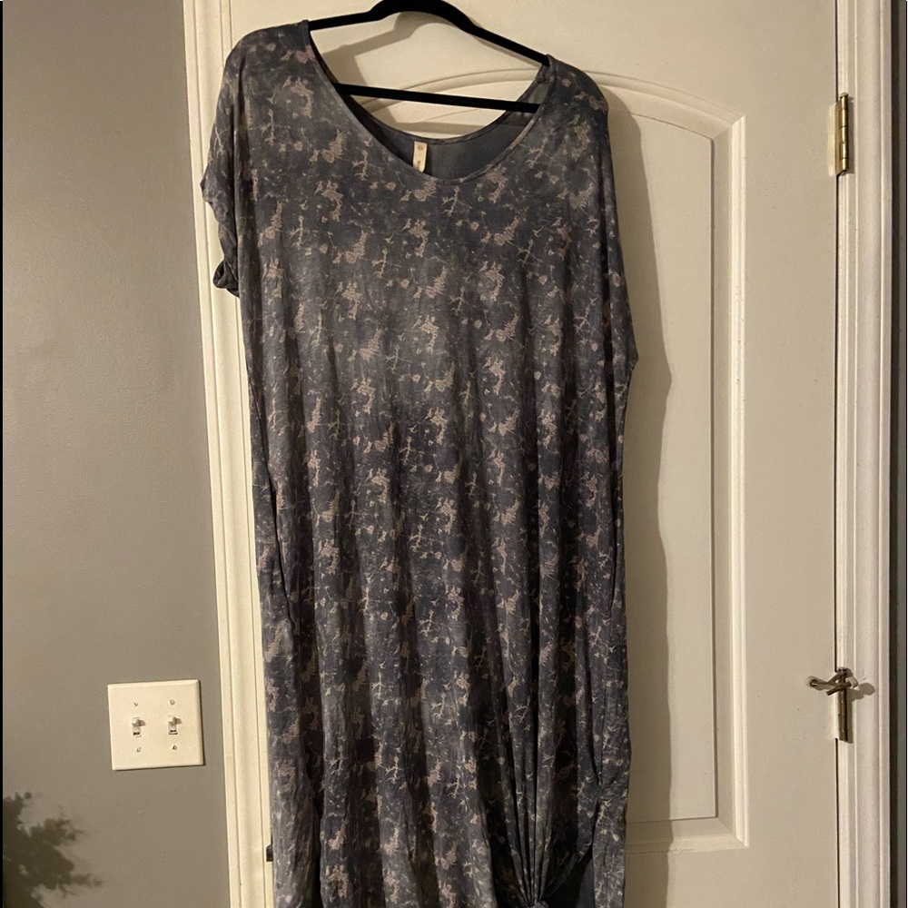 Boutique brand multi print maxi dress